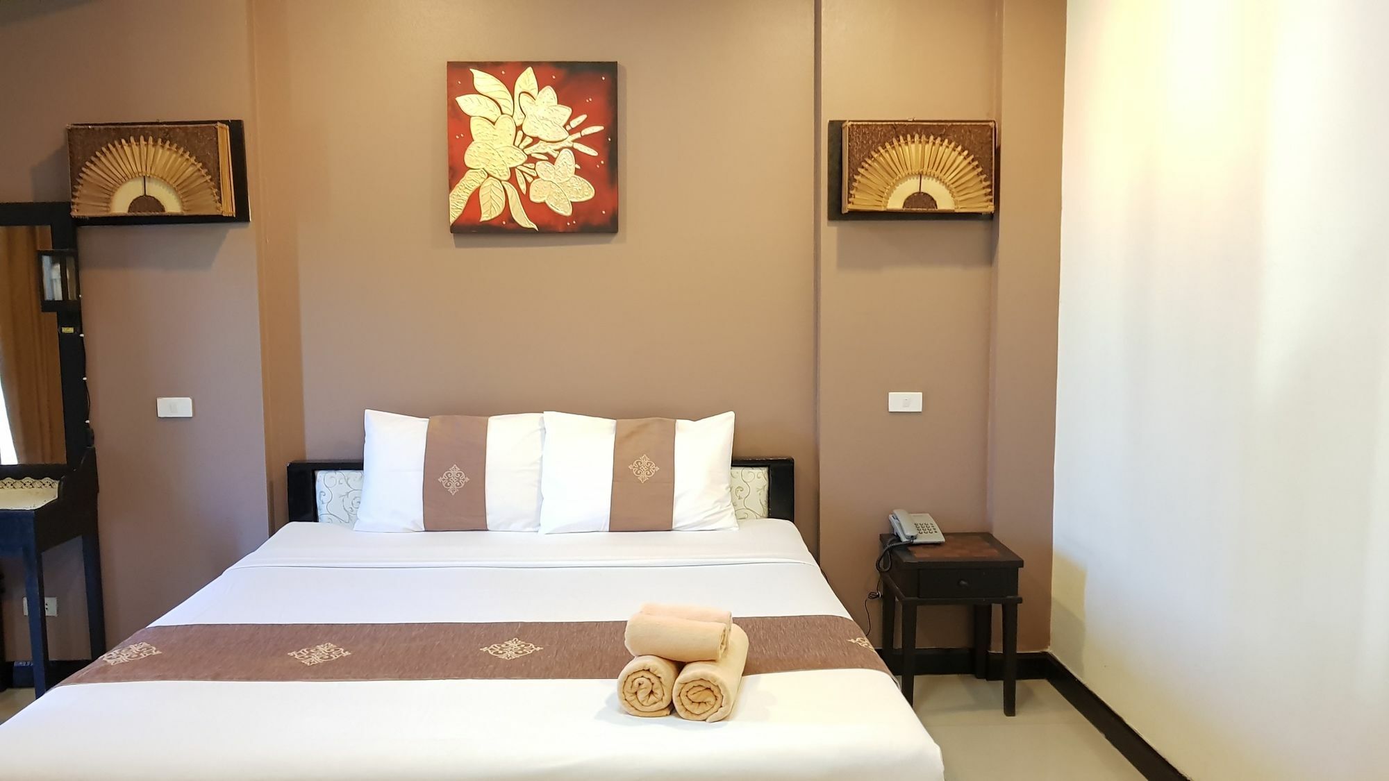 Hotel Spring@Tapae Chiang Mai Exterior foto