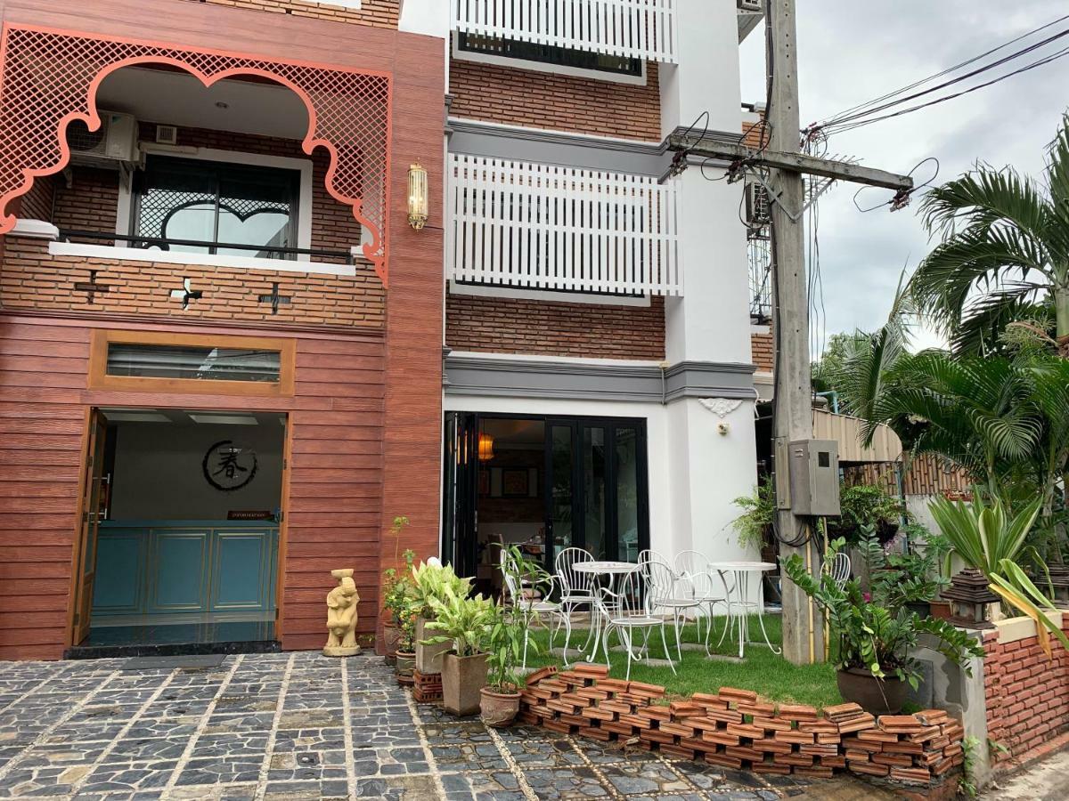 Hotel Spring@Tapae Chiang Mai Exterior foto